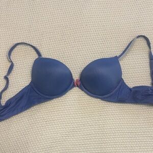 32B Victoria’s Secret Push-Up Bra